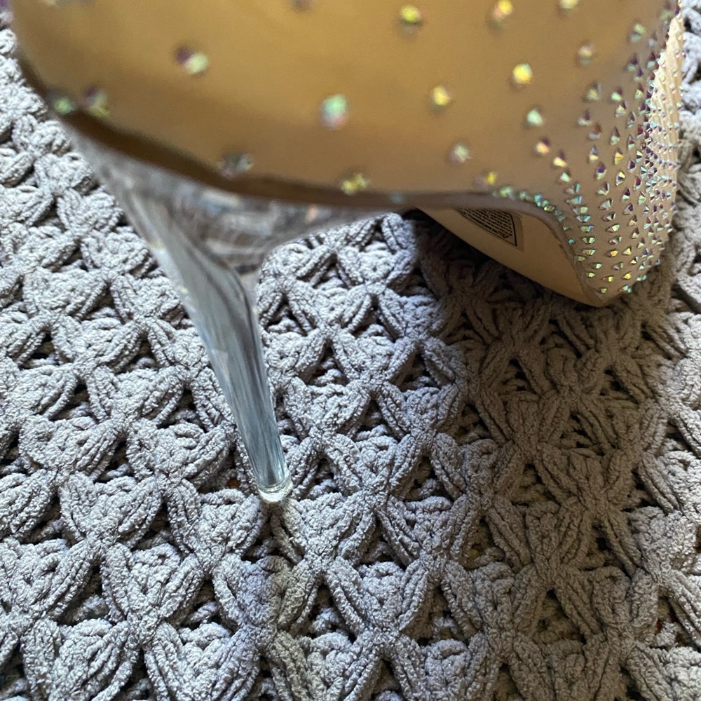 Fashion Nova Heels - Picture 6 of 6